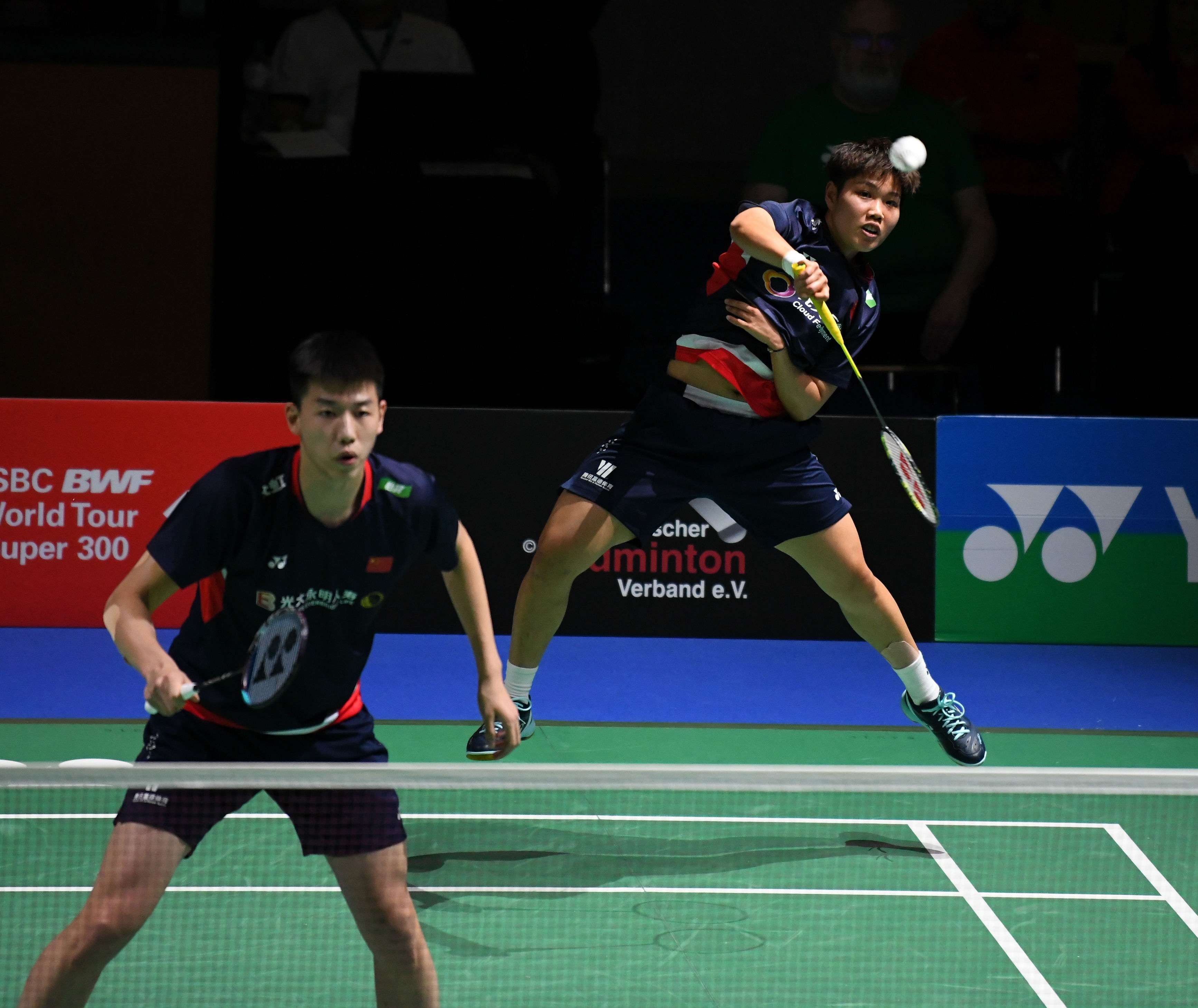 尽管处于职 尽管处于职